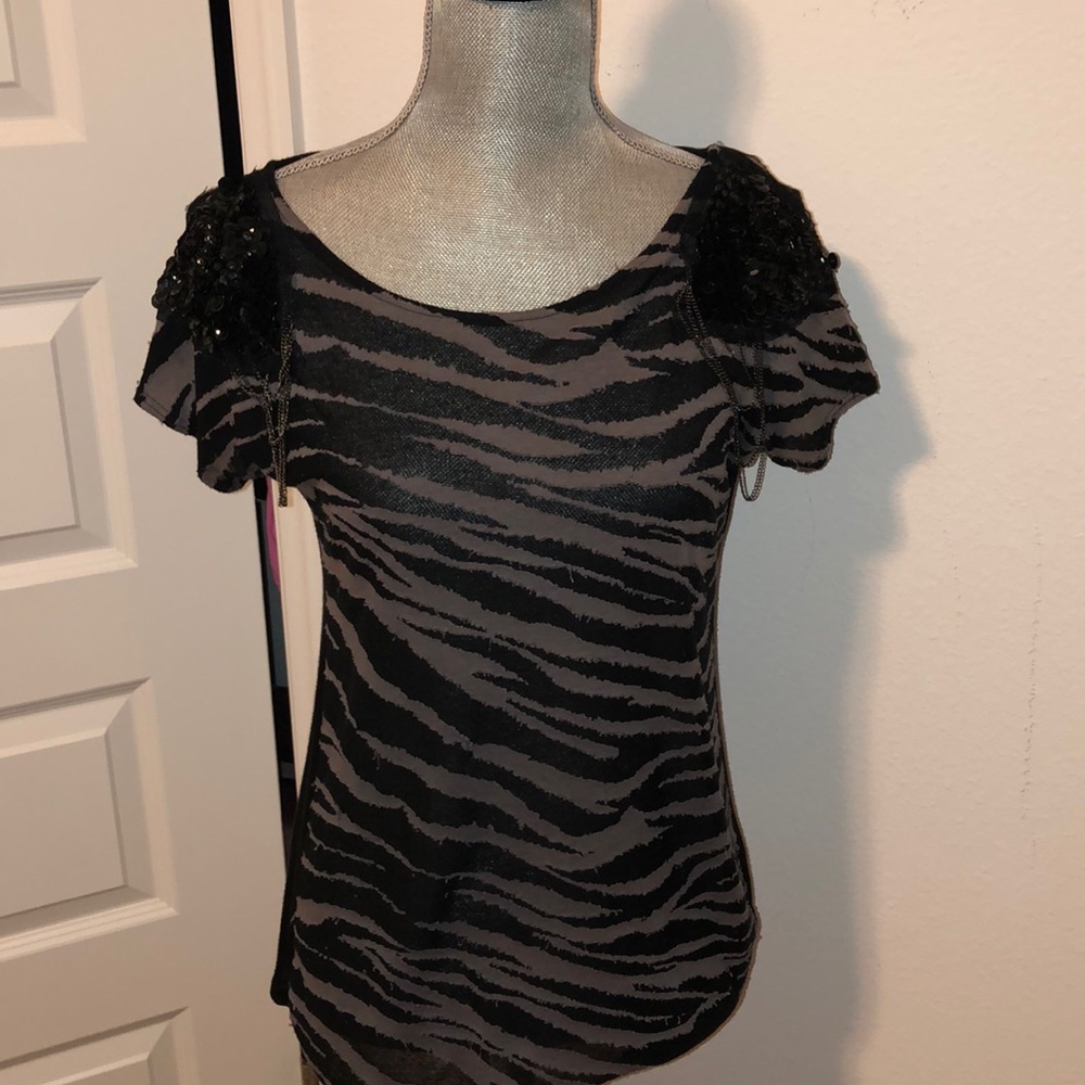 Yag couture top TIGER print sequin shoulder top